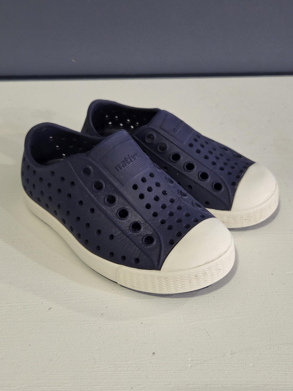 Native Toddler Size 7 Slip On Shoes